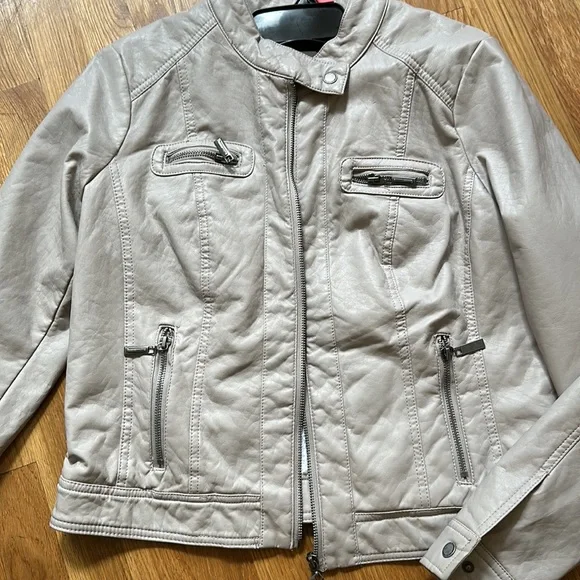 Vegan Leather Faux Fur Lined Moto - Picture 4 of 8